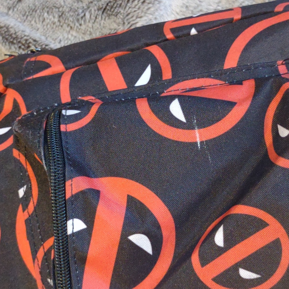 🤑 3/$20 Deadpool Backpack - Picture 9 of 10
